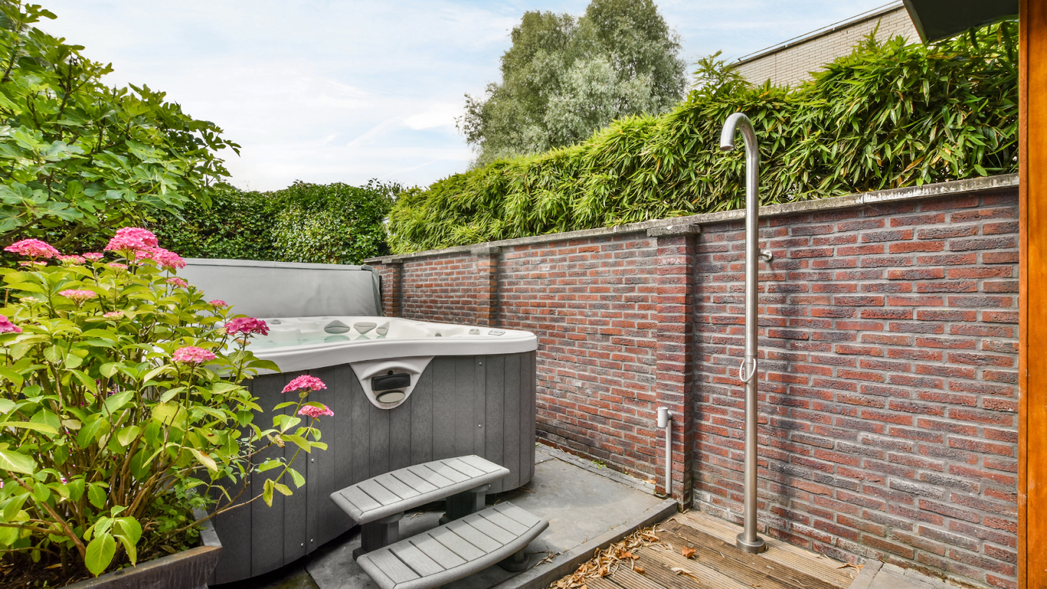 Backyard Hot Tub Privacy Ideas