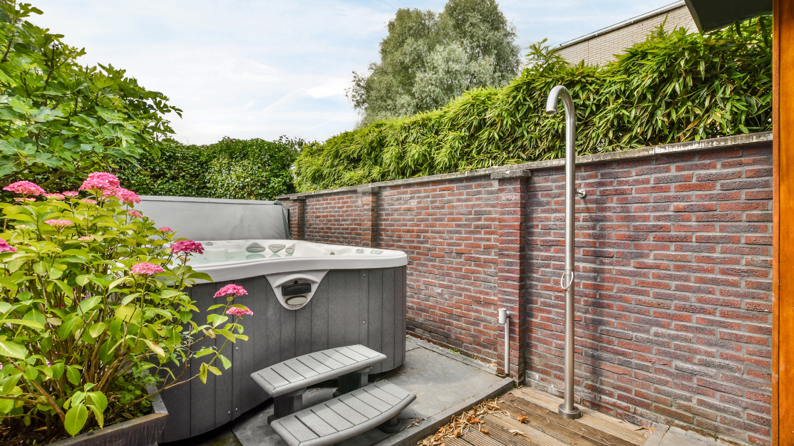 Backyard Hot Tub Privacy Ideas